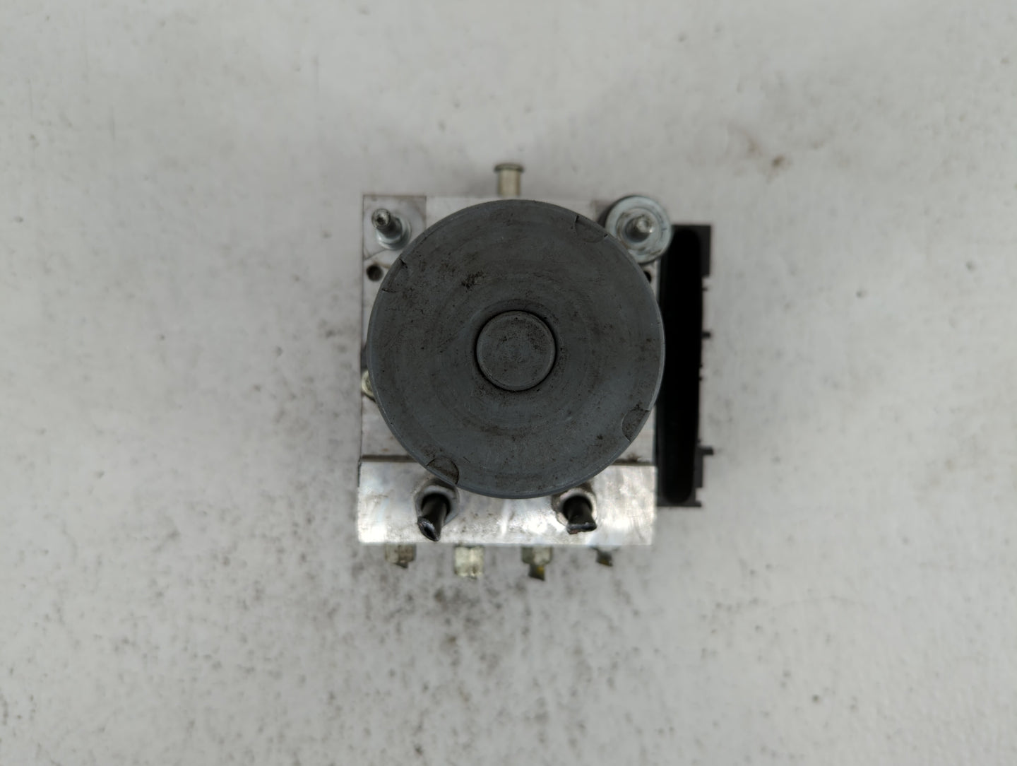 2009-2010 Infiniti M45 ABS Pump Control Module Replacement P/N:47660 EV50C Fits Fits 2009 2010 OEM Used Auto Parts - Oemused