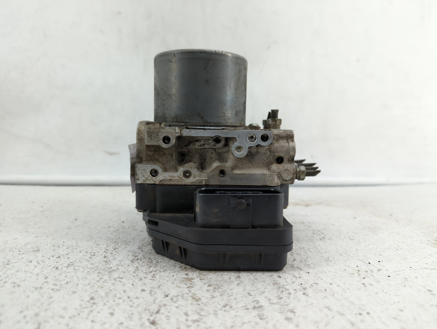 2009-2010 Infiniti M45 ABS Pump Control Module Replacement P/N:47660 EV50C Fits Fits 2009 2010 OEM Used Auto Parts - Oemused