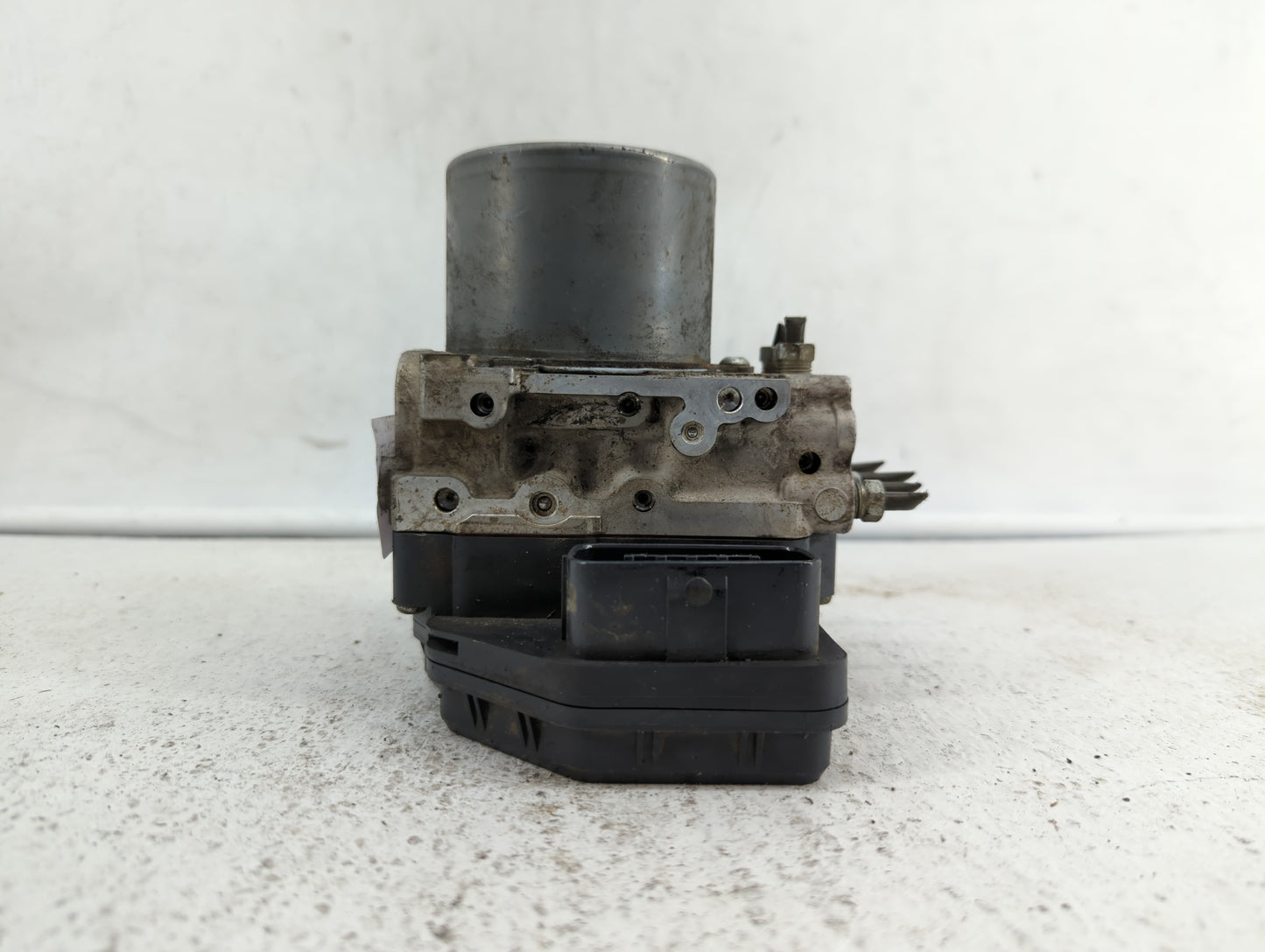 2009-2010 Infiniti M45 ABS Pump Control Module Replacement P/N:47660 EV50C Fits Fits 2009 2010 OEM Used Auto Parts - Oemused