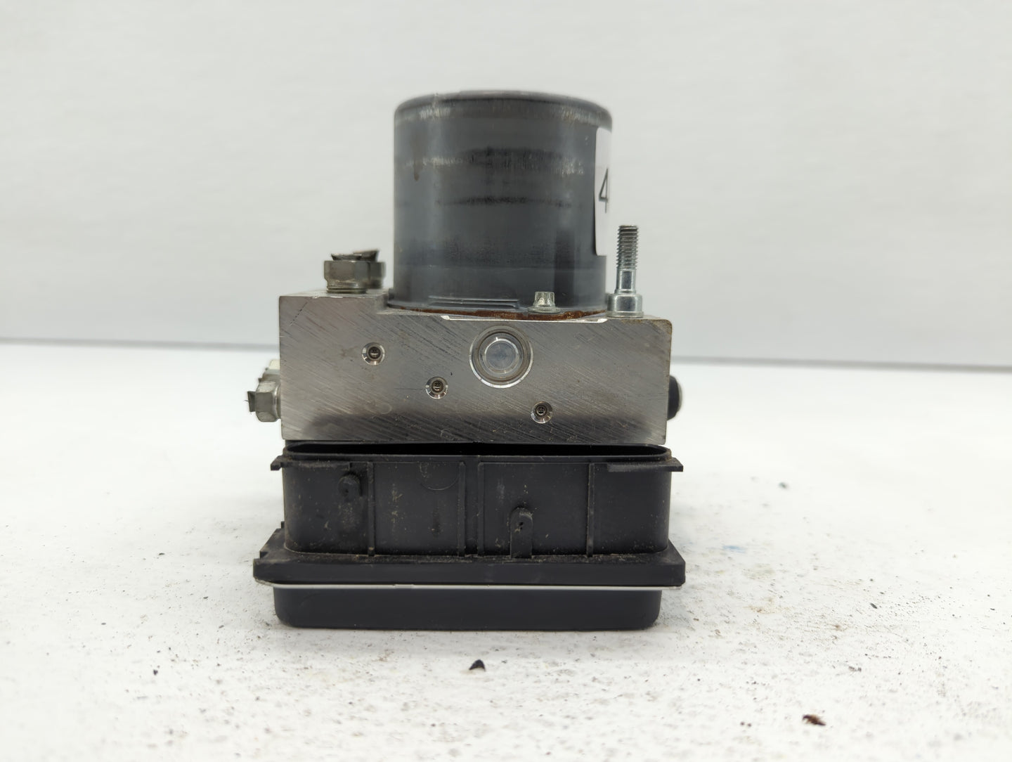 2009-2010 Infiniti M45 ABS Pump Control Module Replacement P/N:47660 EV50A Fits Fits 2009 2010 OEM Used Auto Parts - Oemused