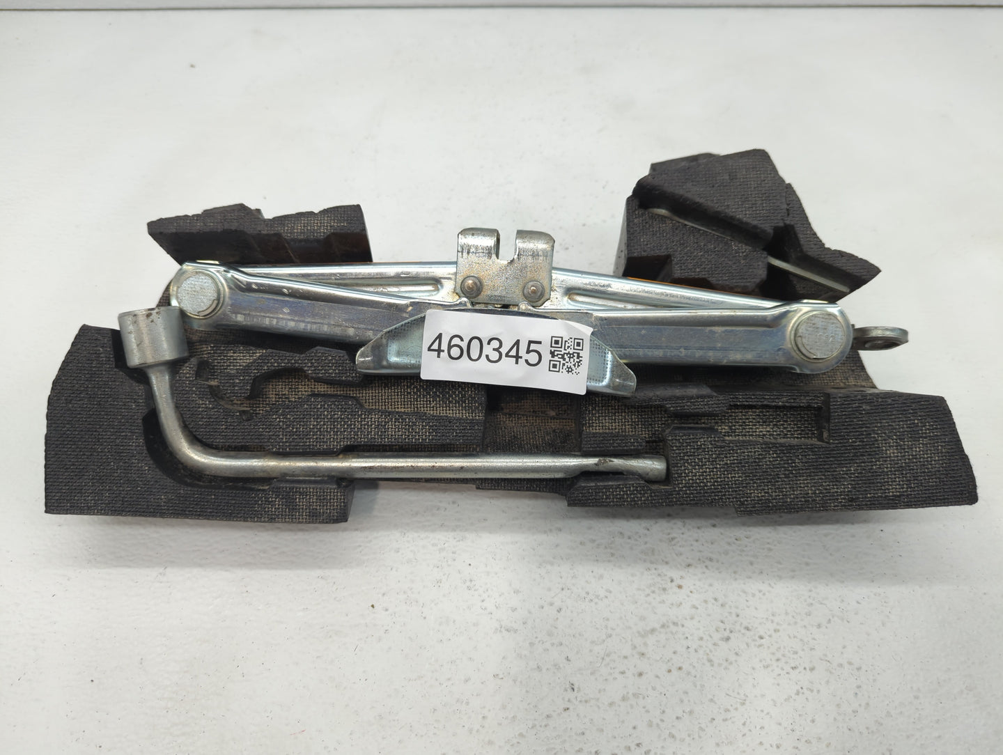 2009 Infiniti M45 Spare Scissor Car Jack - Oemusedautoparts1.com