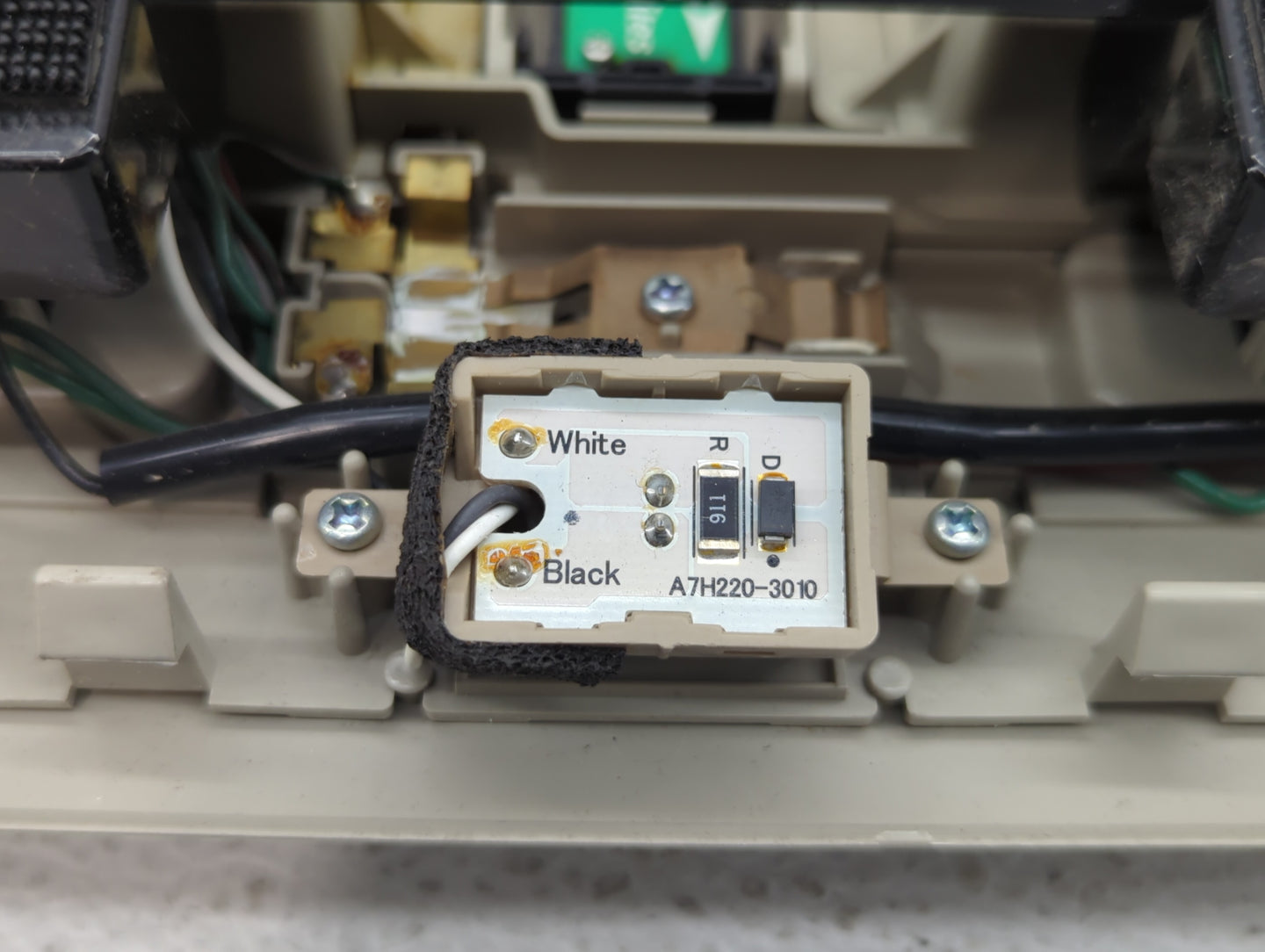 2009 Infiniti M45 Overhead Roof Console Light Beige - Oemusedautoparts1.com