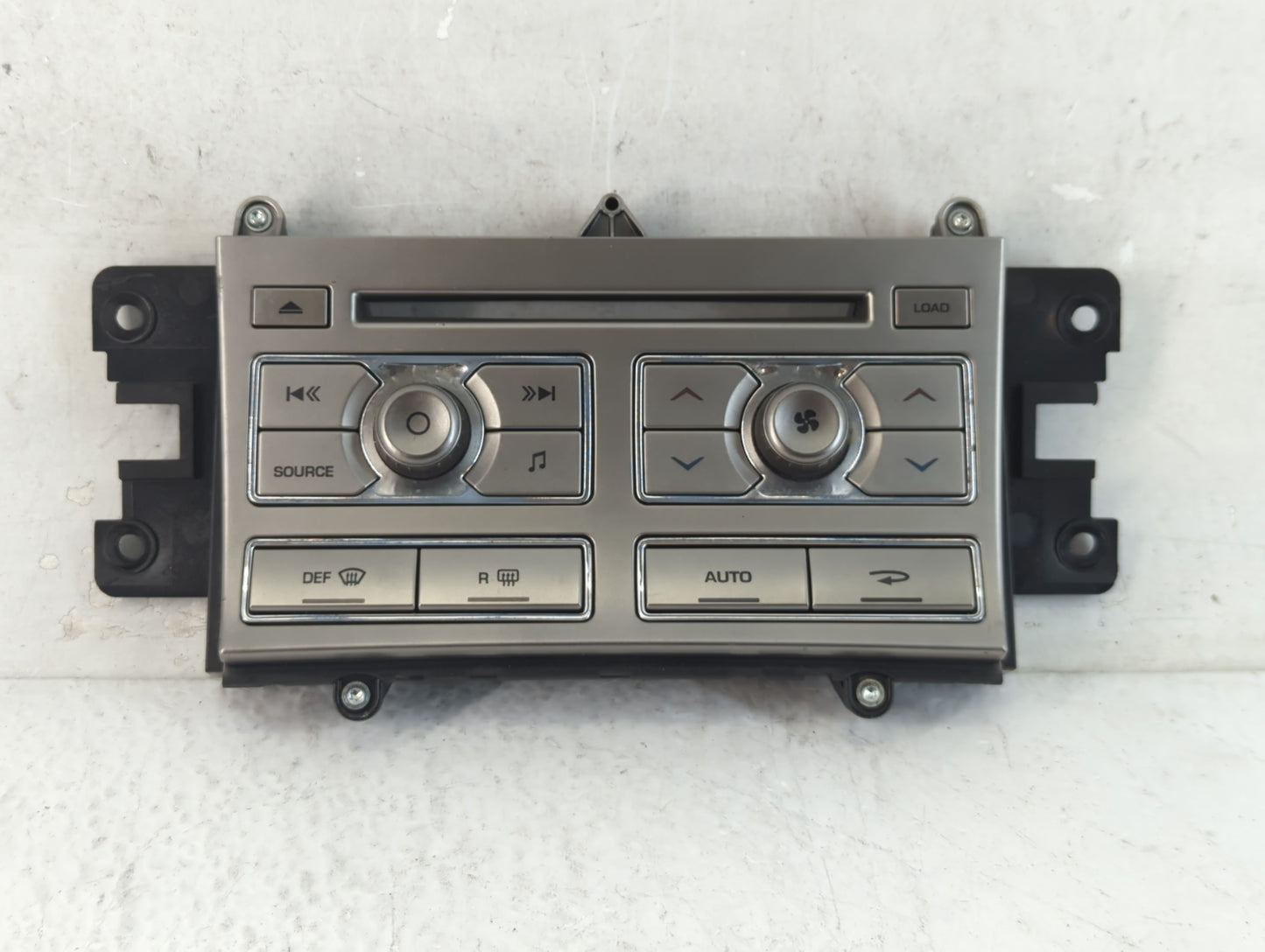 2009-2011 Jaguar Xf Radio AM FM Cd Player Receiver Replacement P/N:8X23-18C858-BF Fits Fits 2009 2010 2011 OEM Used Auto Par