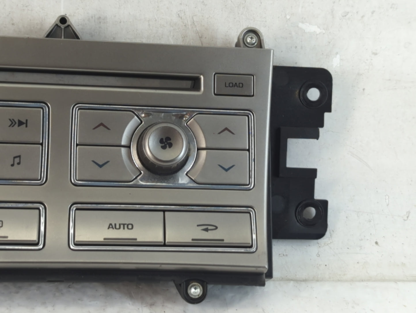 2009-2011 Jaguar Xf Radio AM FM Cd Player Receiver Replacement P/N:8X23-18C858-BF Fits Fits 2009 2010 2011 OEM Used Auto Par