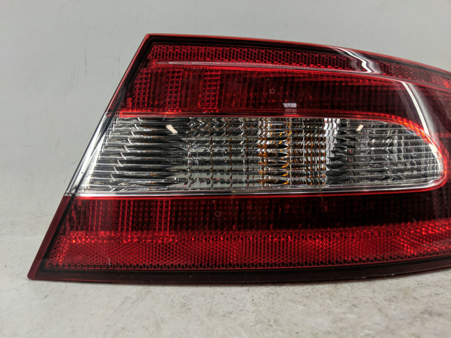 2009-2011 Jaguar Xf Tail Light Assembly Passenger Right OEM P/N:8X23134C4 BD Fits Fits 2009 2010 2011 OEM Used Auto Parts - 