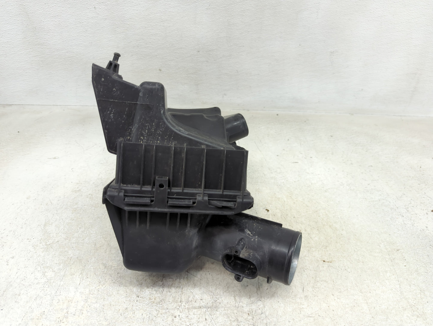 2009-2010 Jaguar Xf Air Cleaner Intake-duct Hose Tube - Oemusedautoparts1.com