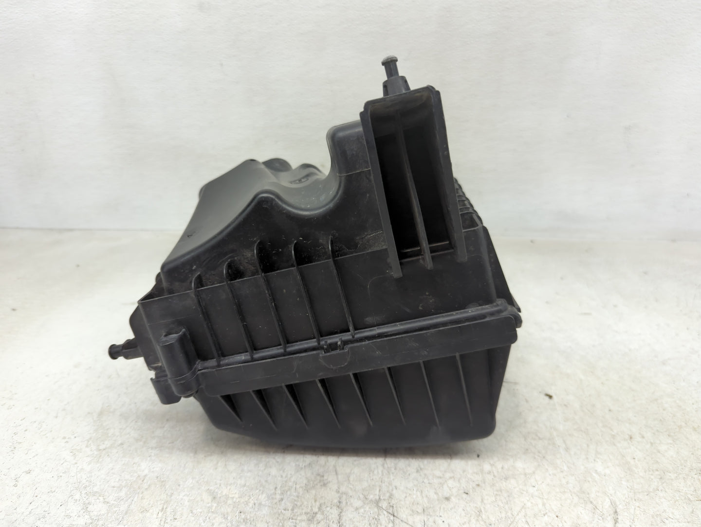 2009-2010 Jaguar Xf Air Cleaner Intake-duct Hose Tube - Oemusedautoparts1.com