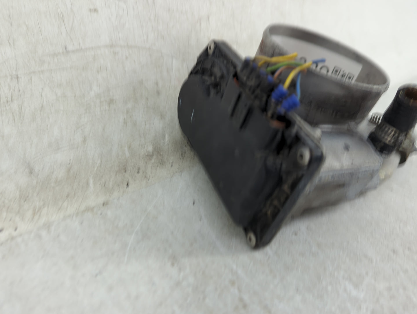 2009-2010 Jaguar Xf Throttle Body Fits Fits 2009 2010 OEM Used Auto Parts - Oemusedautoparts1.com