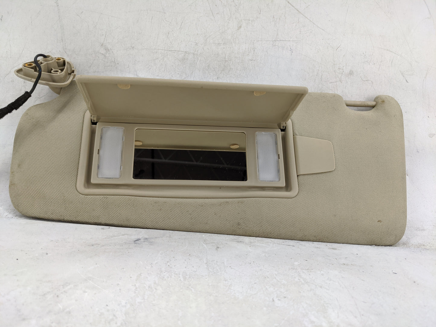 2009-2015 Jaguar Xf Sun Visor Shade Replacement Driver Left Mirror Fits Fits 2009 2010 2011 2012 2013 2014 2015 OEM Used Aut