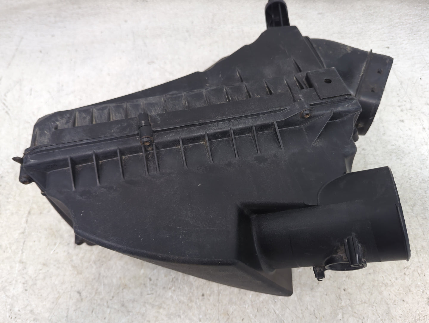 2009-2012 Jaguar Xf Air Cleaner Intake-duct Hose Tube 1495480 - Oemusedautoparts1.com