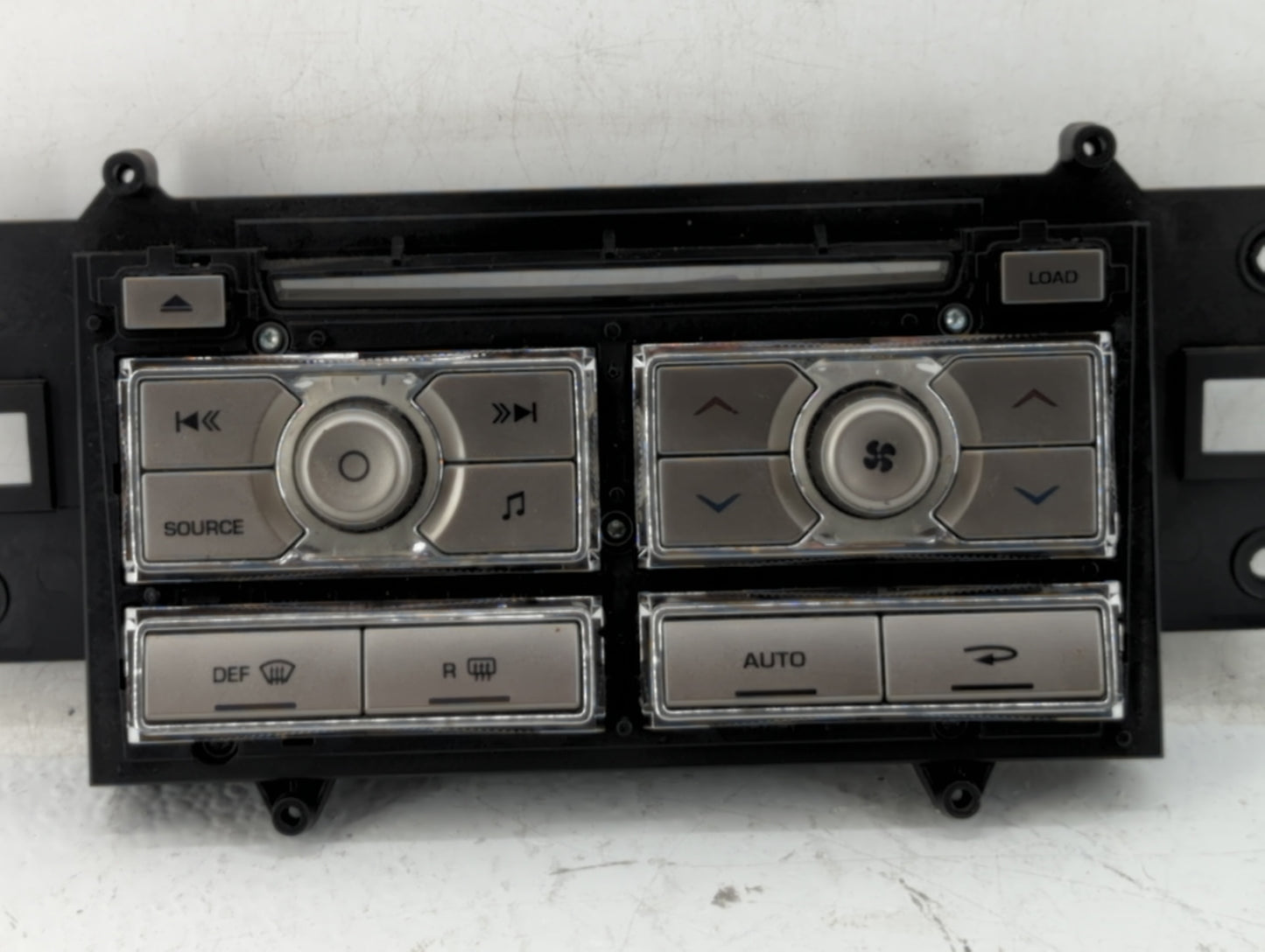 2009-2011 Jaguar Xf Am Fm Cd Player Radio Receiver - Oemusedautoparts1.com