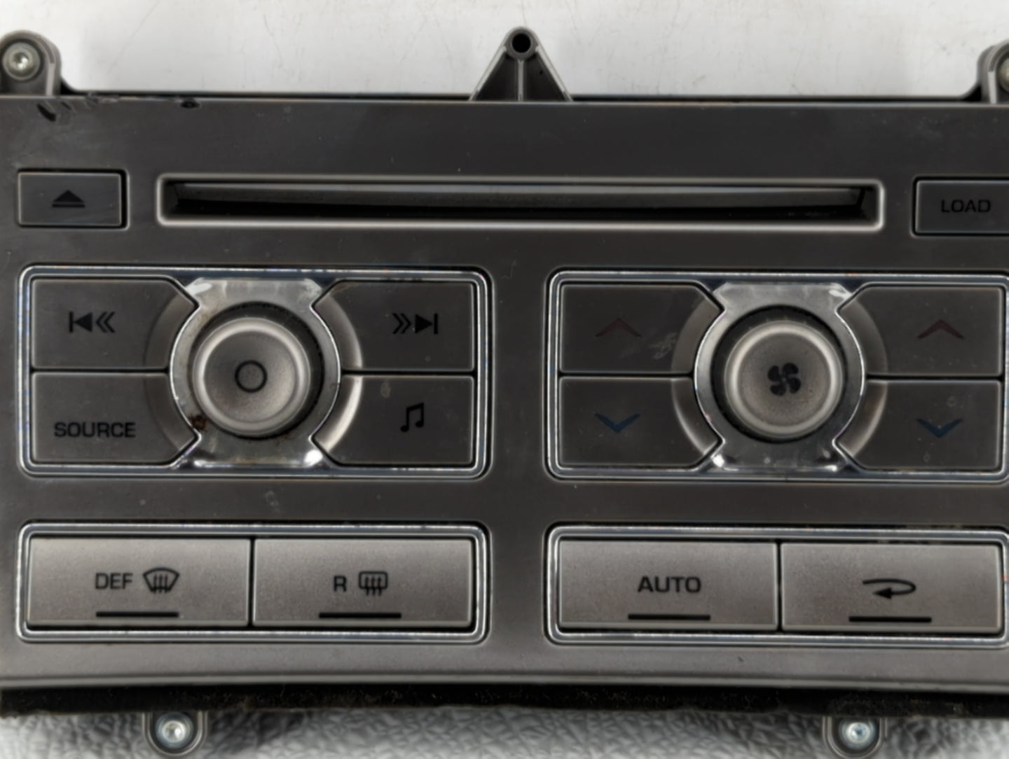 2009-2011 Jaguar Xf Radio Control Panel - Oemusedautoparts1.com