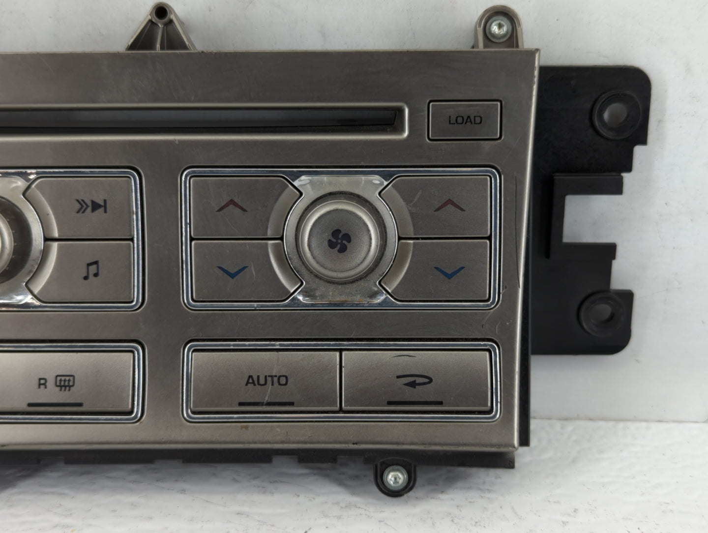 2009-2011 Jaguar Xf Radio AM FM Cd Player Receiver Replacement P/N:467193 8X23-18C858-BE, 8X23-18C858-BG Fits Fits 2009 2010