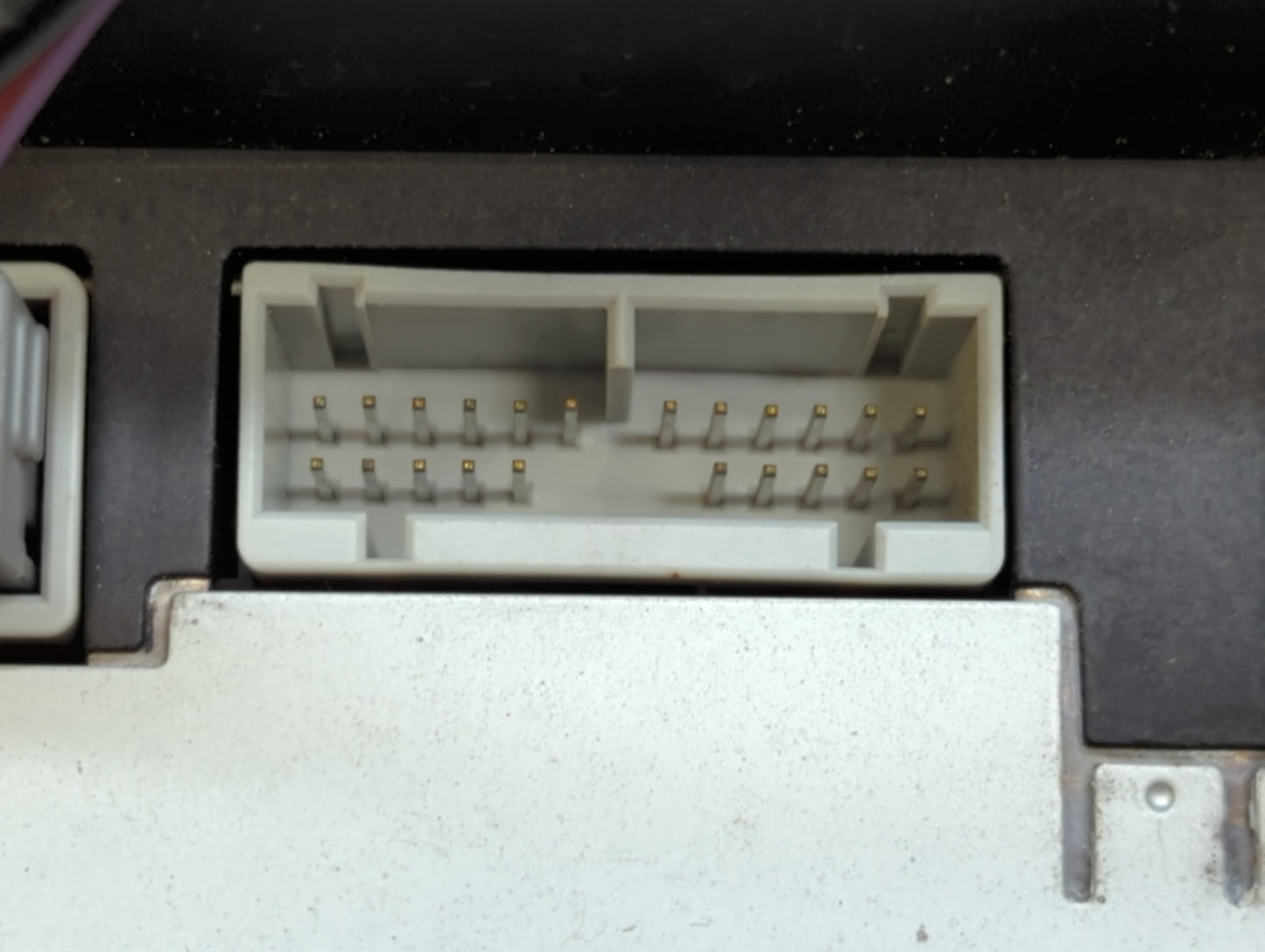 2009-2011 Jaguar Xf Am Fm Cd Player Radio Receiver - Oemusedautoparts1.com