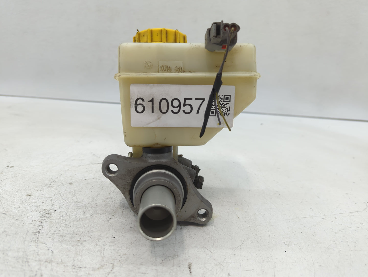 2009-2015 Jaguar Xf Brake Master Cylinder - Oemusedautoparts1.com
