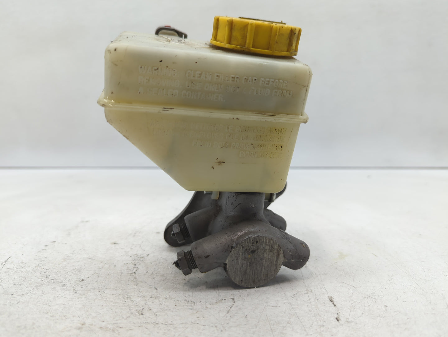 2009-2015 Jaguar Xf Brake Master Cylinder - Oemusedautoparts1.com