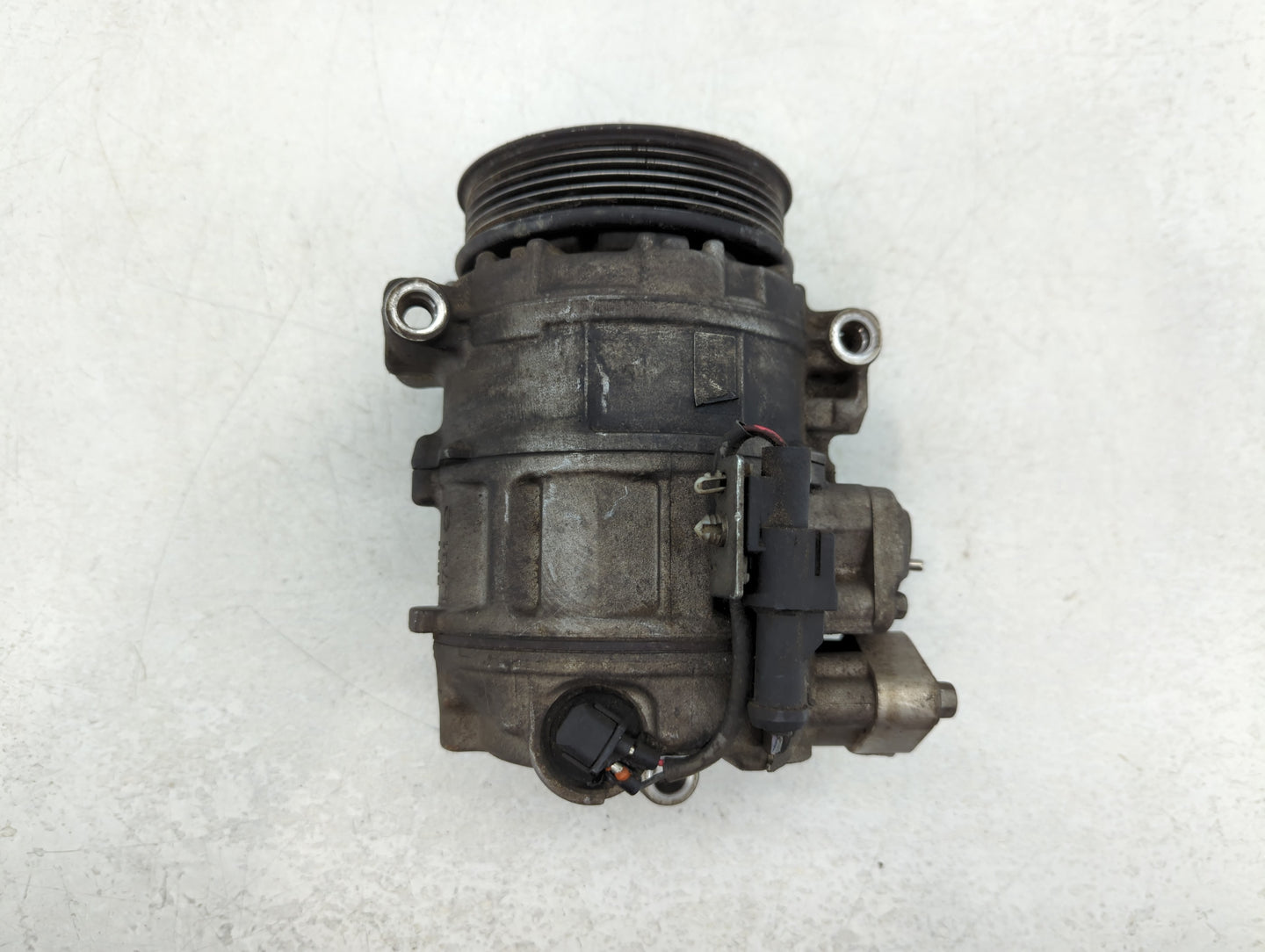 2009-2010 Jaguar Xf Air Conditioning A/c Ac Compressor Oem - Oemusedautoparts1.com