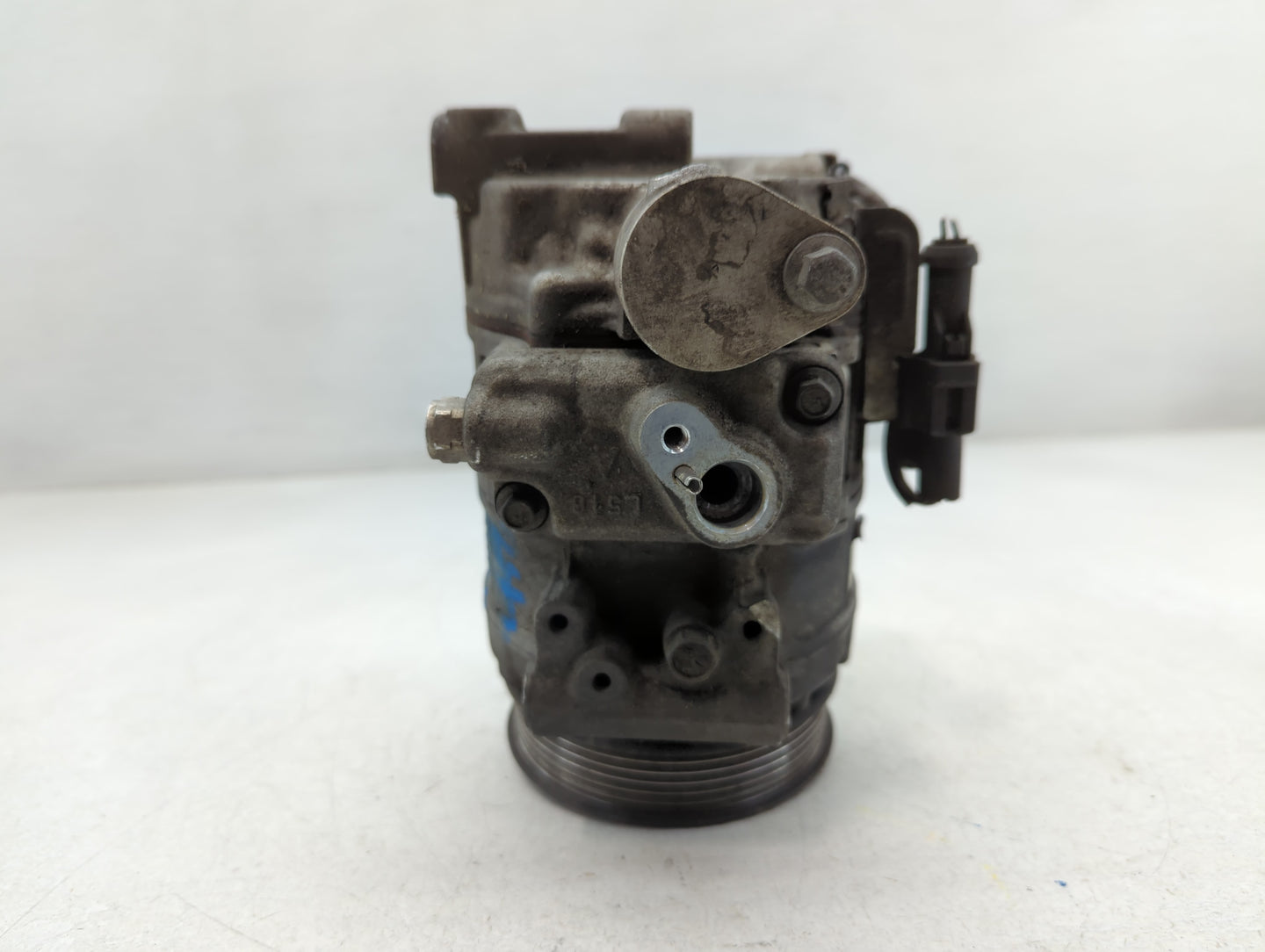 2009-2010 Jaguar Xf Air Conditioning A/c Ac Compressor Oem - Oemusedautoparts1.com