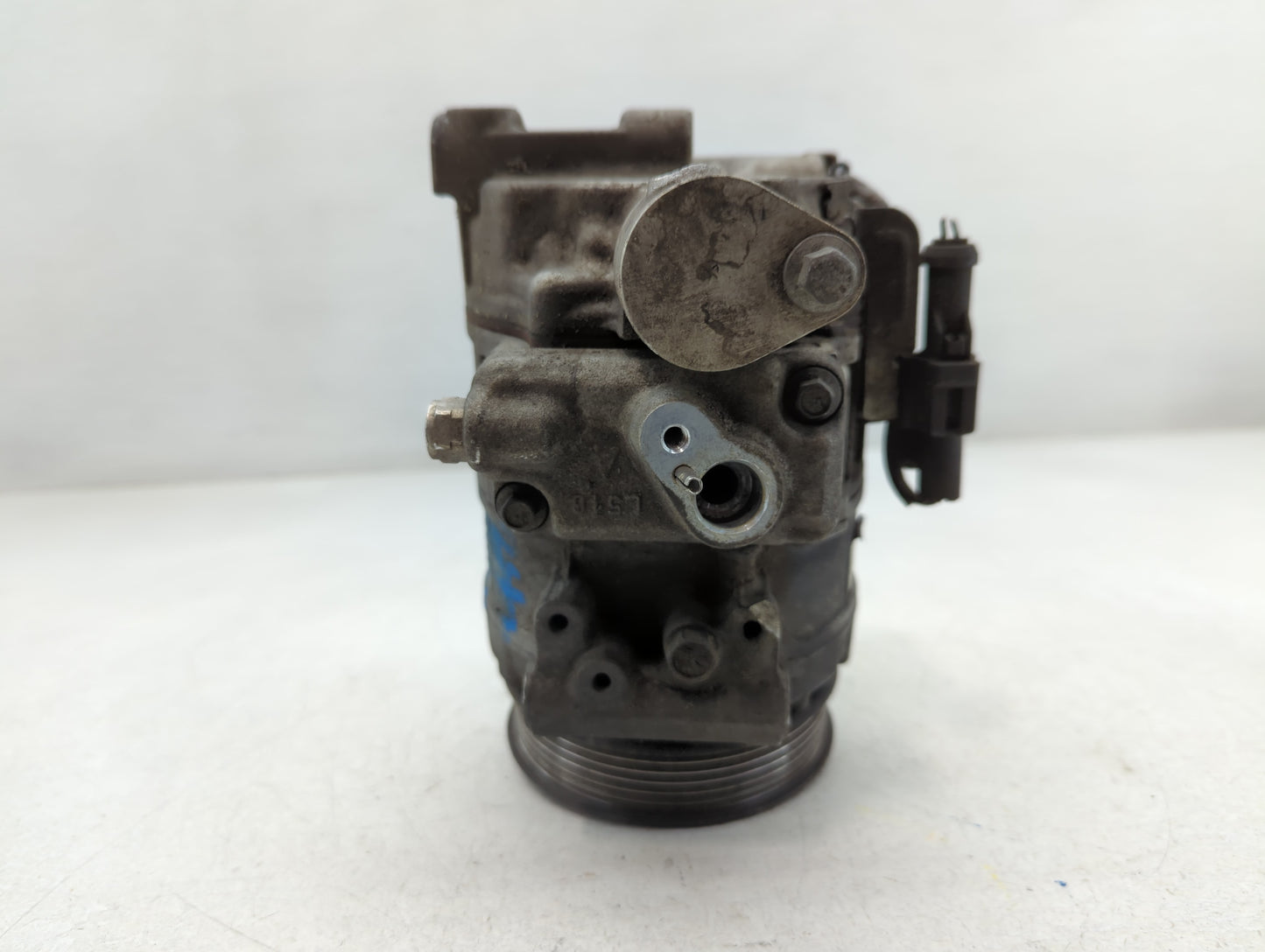 2009-2010 Jaguar Xf Air Conditioning A/c Ac Compressor Oem - Oemusedautoparts1.com