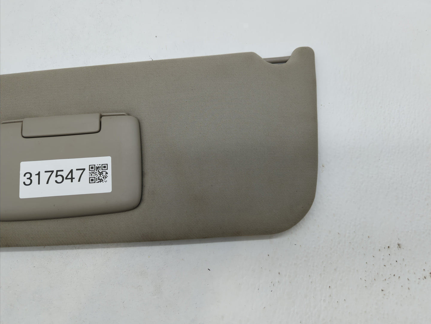 2006-2010 Jeep Commander Sun Visor Shade Replacement Driver Left Mirror Fits Fits 2006 2007 2008 2009 2010 OEM Used Auto Par