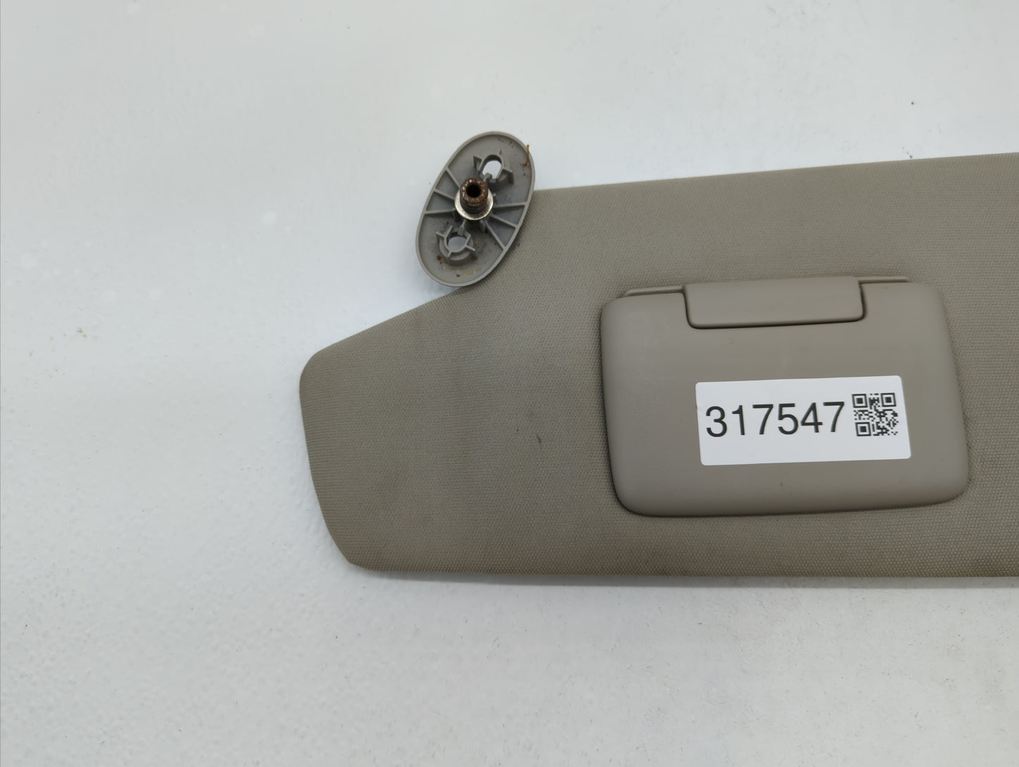 2006-2010 Jeep Commander Sun Visor Shade Replacement Driver Left Mirror Fits Fits 2006 2007 2008 2009 2010 OEM Used Auto Par