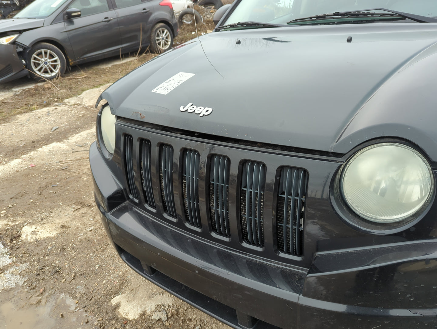 2007-2010 Jeep Compass Front Grille Bumper Not Included - Oemusedautoparts1.com