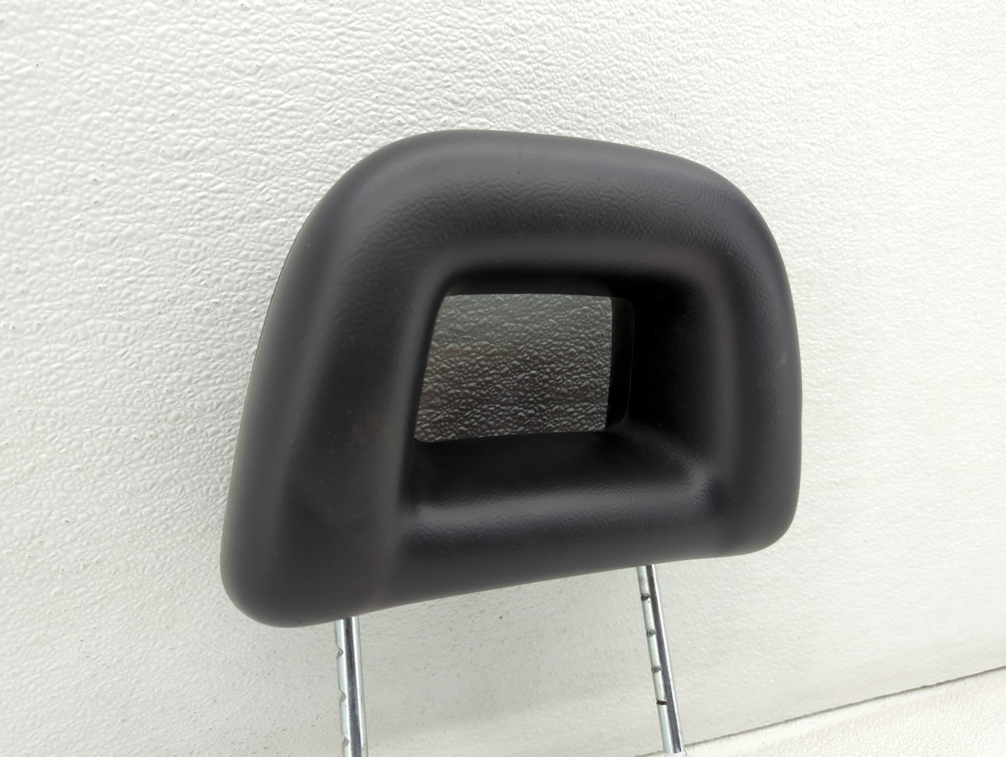 2009-2014 Jeep Compass Headrest Head Rest Rear Seat Fits Fits 2009 2010 2011 2012 2013 2014 OEM Used Auto Parts - Oemusedaut