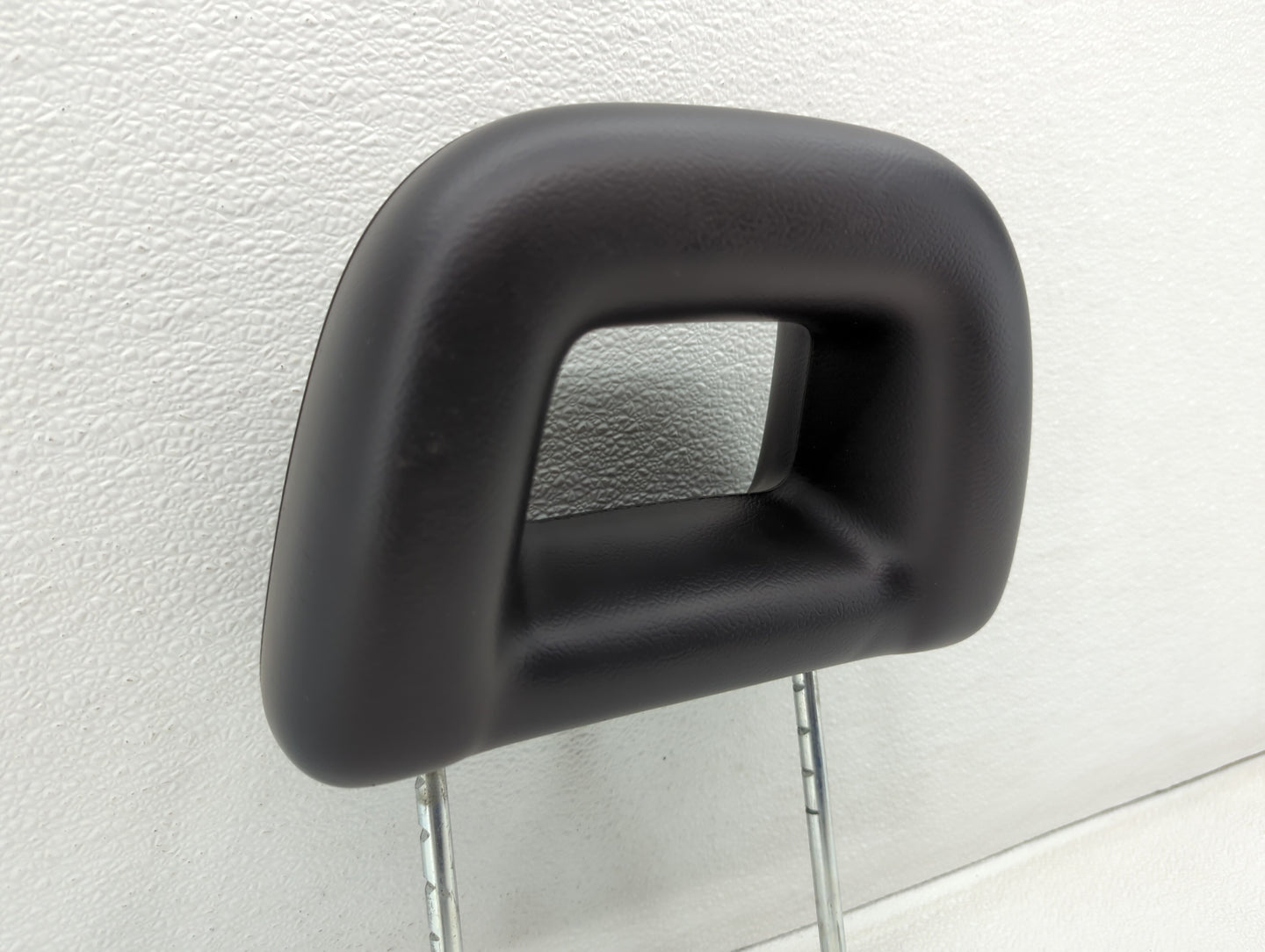 2009-2014 Jeep Compass Headrest Head Rest Rear Seat Fits Fits 2009 2010 2011 2012 2013 2014 OEM Used Auto Parts - Oemusedaut