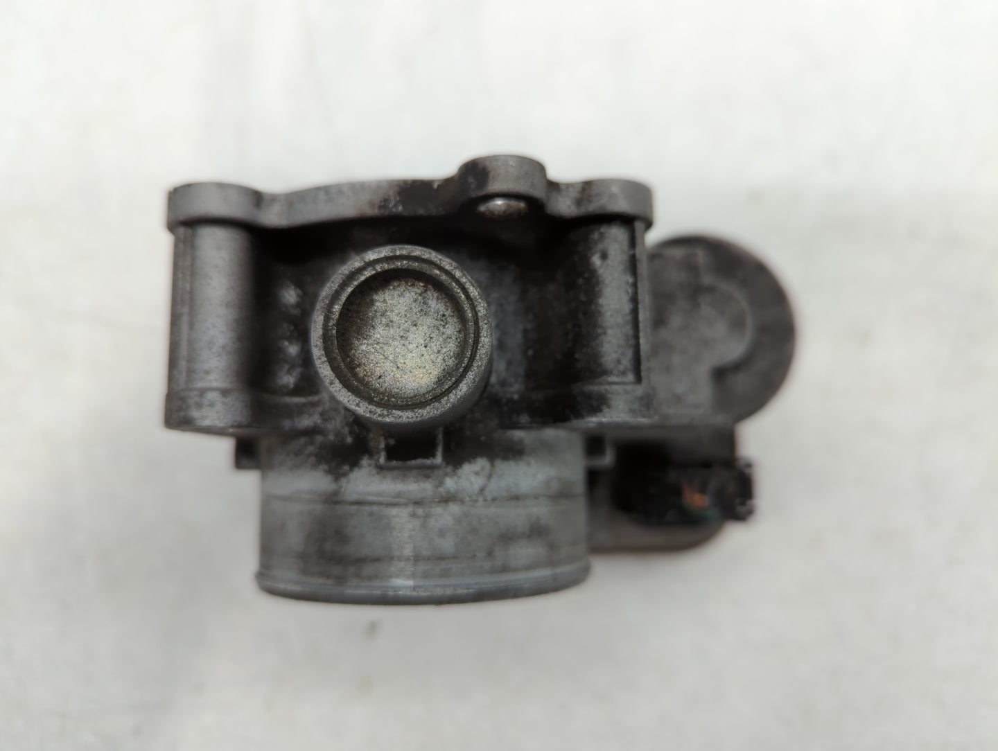 2009 Jeep Compass Throttle Body P/N:04891735AC Fits Fits 2007 2008 2010 2011 2012 2013 2014 2015 2016 2017 2018 OEM Used Aut