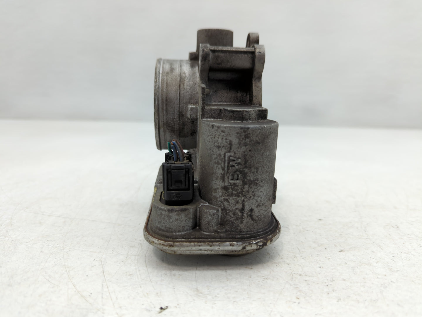 2009 Jeep Compass Throttle Body P/N:04891735AC Fits Fits 2007 2008 2010 2011 2012 2013 2014 2015 2016 2017 2018 OEM Used Aut