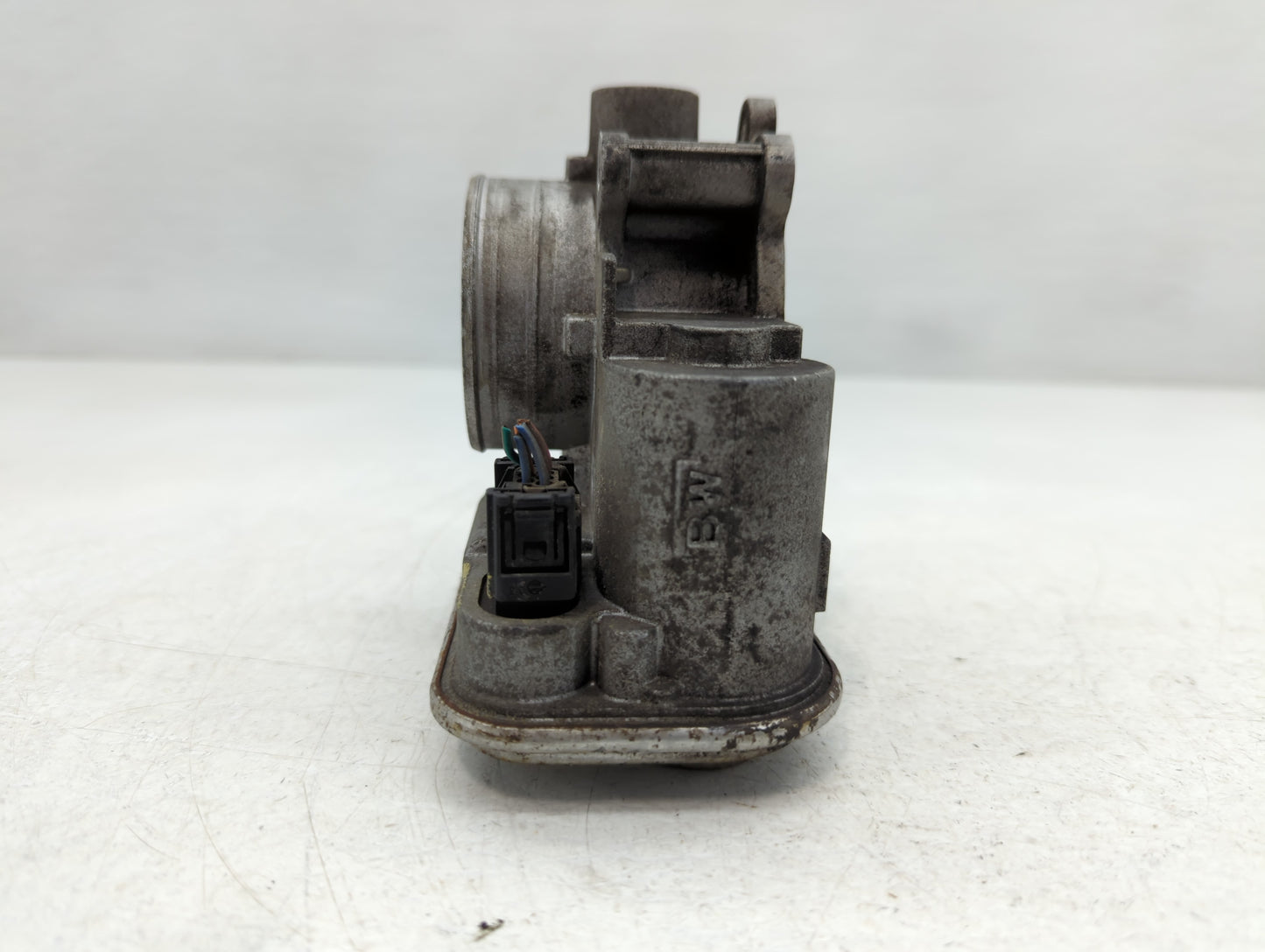 2009 Jeep Compass Throttle Body P/N:04891735AC Fits Fits 2007 2008 2010 2011 2012 2013 2014 2015 2016 2017 2018 OEM Used Aut