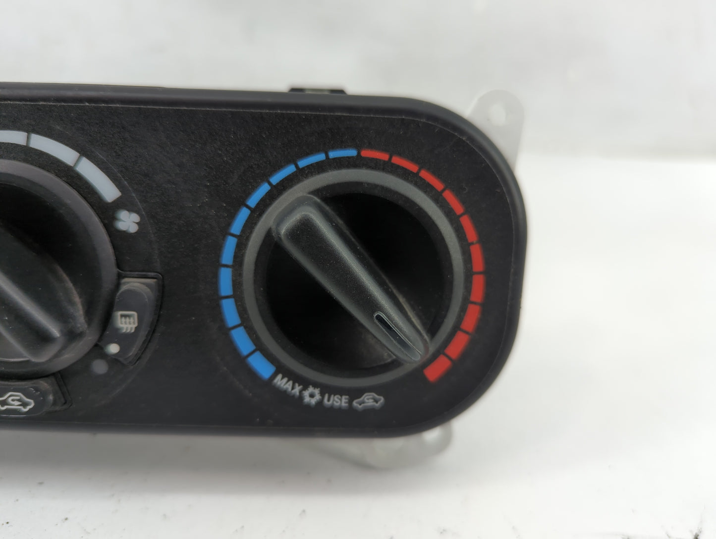 2009 Jeep Compass Climate Control Module Temperature AC/Heater Replacement P/N:P55111874AF Fits OEM Used Auto Parts - Oemuse