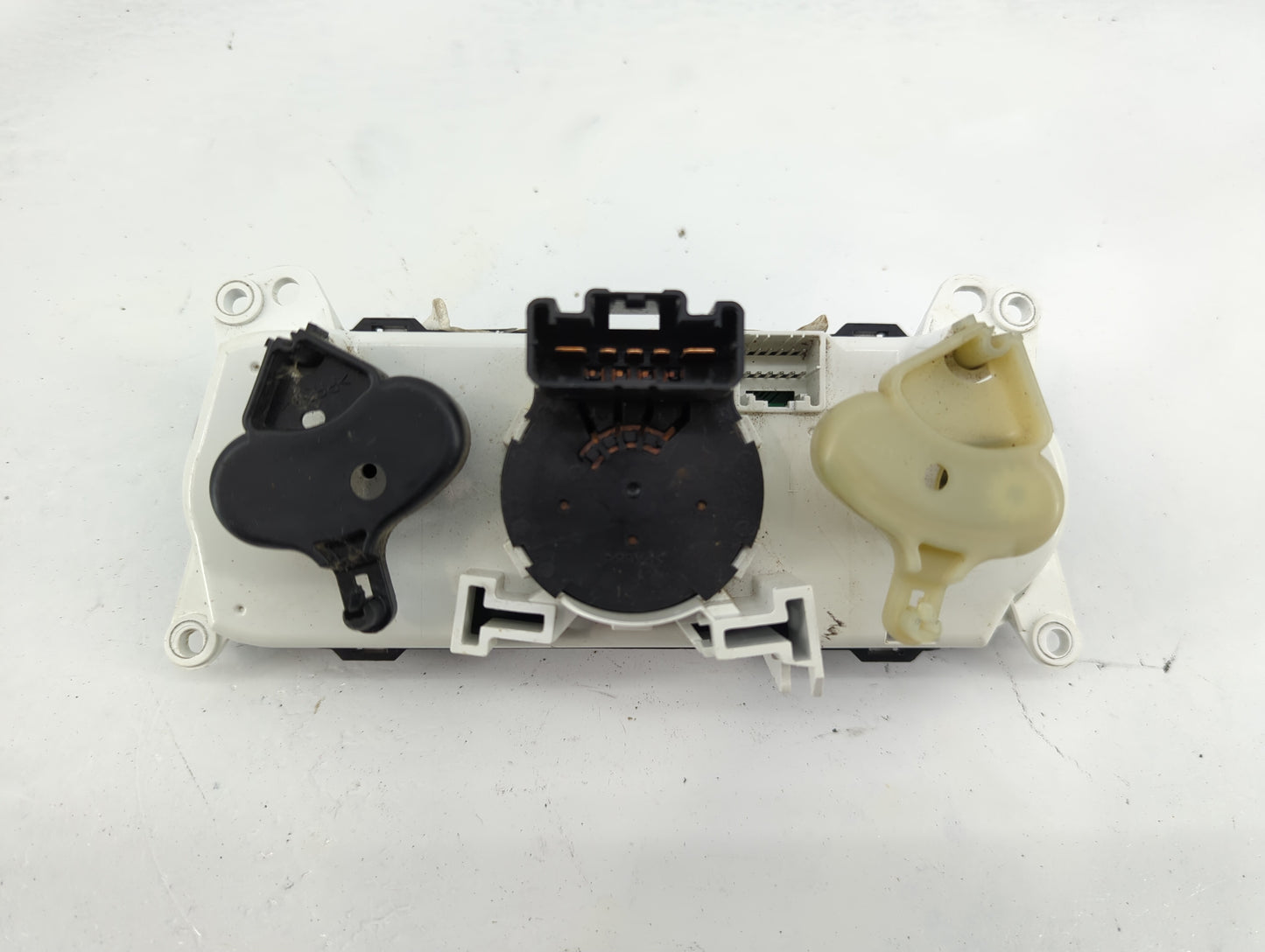 2009 Jeep Compass Climate Control Module Temperature AC/Heater Replacement P/N:P55111874AF Fits OEM Used Auto Parts - Oemuse