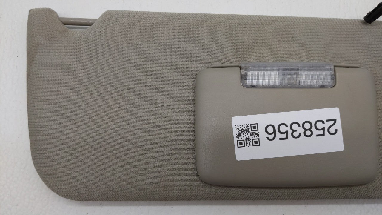 2005-2010 Jeep Grand Cherokee Sun Visor Shade Replacement Passenger Right Mirror Fits Fits 2005 2006 2007 2008 2009 2010 OEM