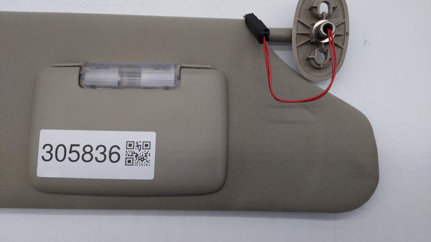 2005-2010 Jeep Grand Cherokee Sun Visor Shade Replacement Passenger Right Mirror Fits Fits 2005 2006 2007 2008 2009 2010 OEM