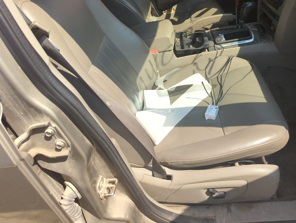 2005-2010 Jeep Grand Cherokee Passenger Front Seat Oem 5020770 - Oemusedautoparts1.com