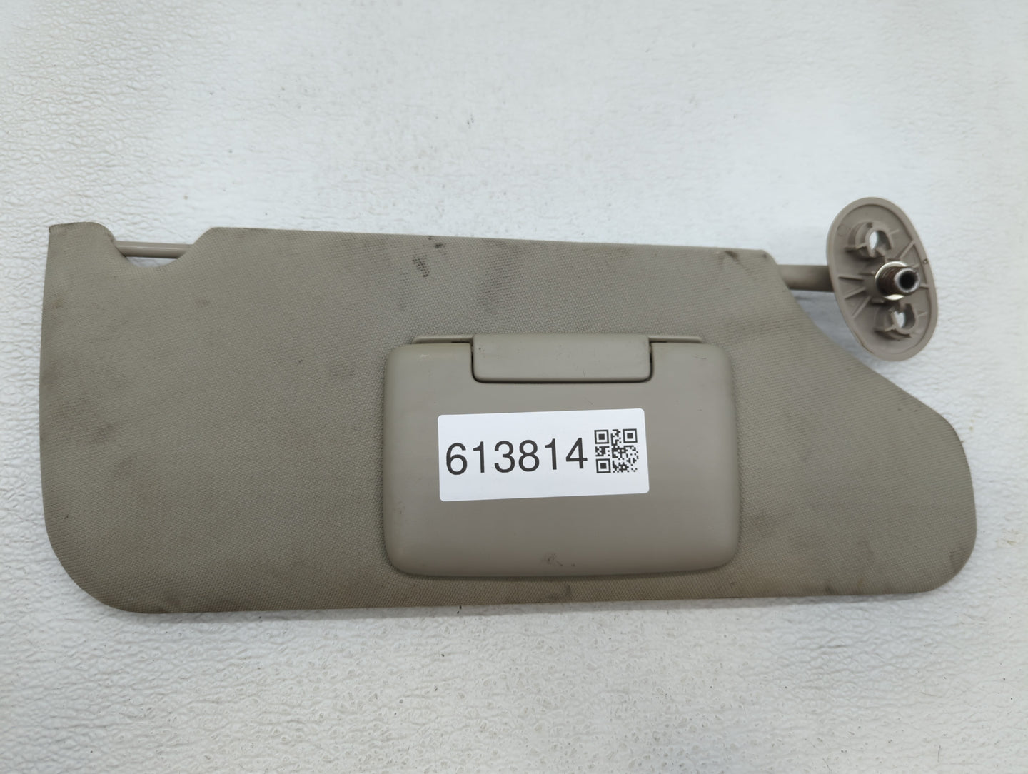 2005-2010 Jeep Grand Cherokee Sun Visor Shade Replacement Passenger Right Mirror Fits Fits 2005 2006 2007 2008 2009 2010 OEM