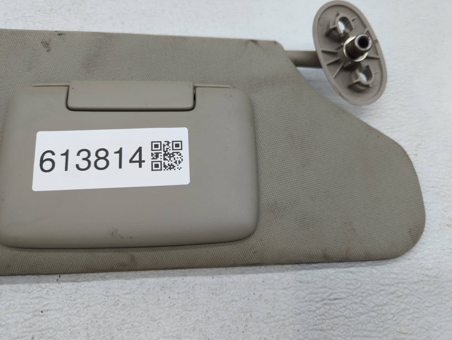 2005-2010 Jeep Grand Cherokee Sun Visor Shade Replacement Passenger Right Mirror Fits Fits 2005 2006 2007 2008 2009 2010 OEM