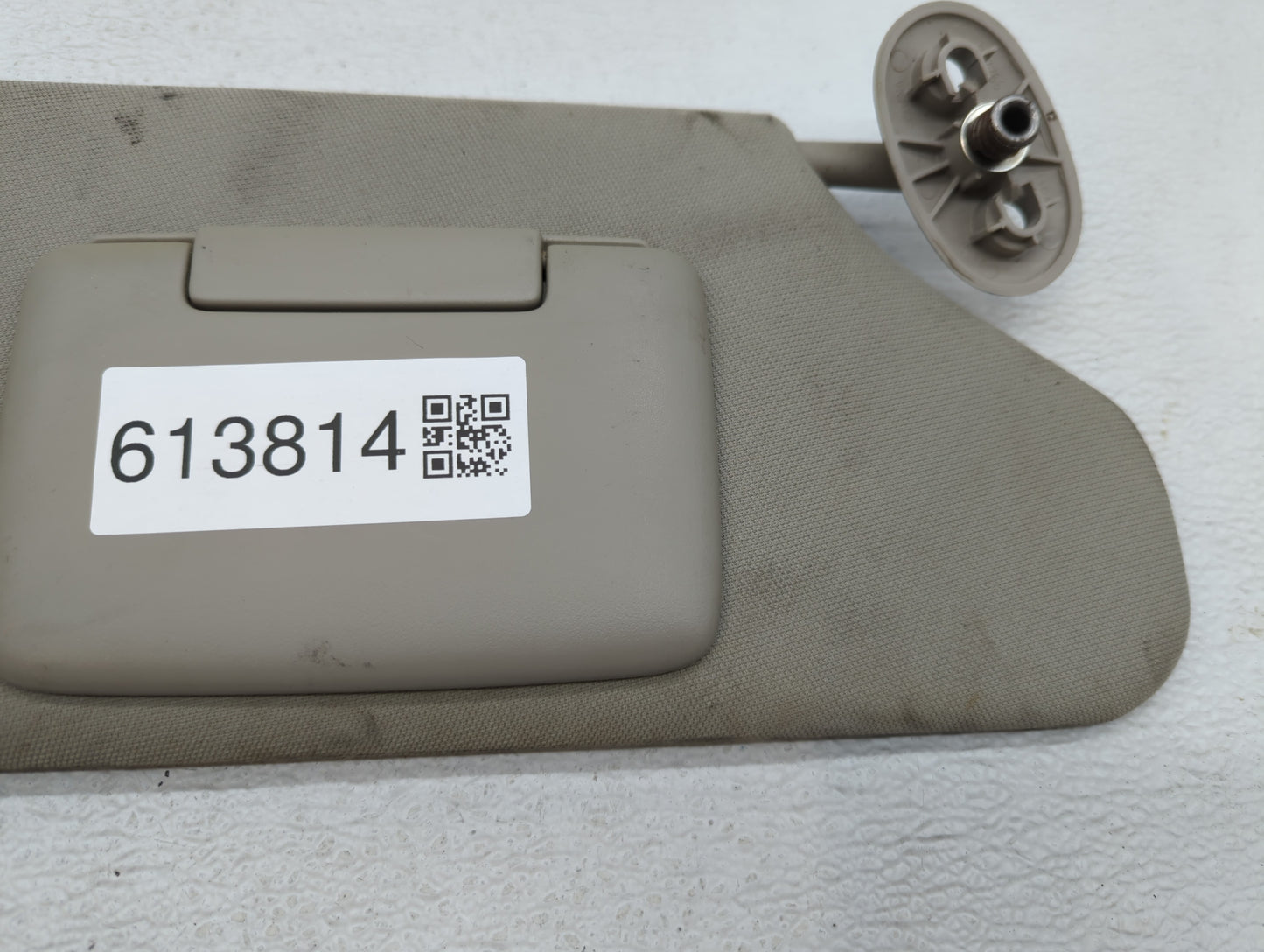 2005-2010 Jeep Grand Cherokee Sun Visor Shade Replacement Passenger Right Mirror Fits Fits 2005 2006 2007 2008 2009 2010 OEM