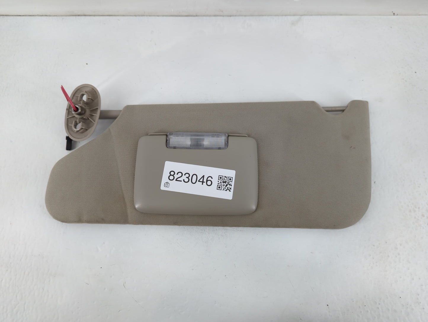 2005-2010 Jeep Grand Cherokee Sun Visor Shade Replacement Driver Left Mirror Fits Fits 2005 2006 2007 2008 2009 2010 OEM Use