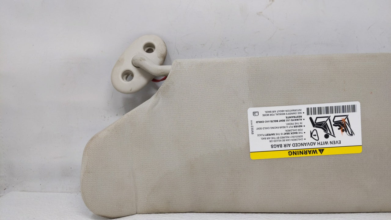 2008-2012 Jeep Liberty Sun Visor Shade Replacement Passenger Right Mirror Fits Fits 2008 2009 2010 2011 2012 OEM Used Auto P