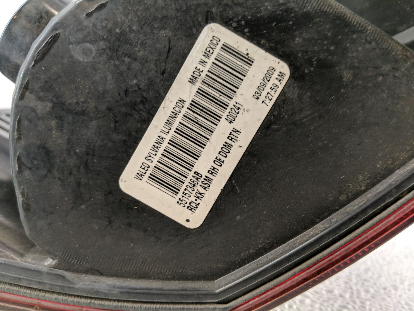 2008-2012 Jeep Liberty Tail Light Assembly Passenger Right OEM P/N:55157346AB Fits Fits 2008 2009 2010 2011 2012 OEM Used Au