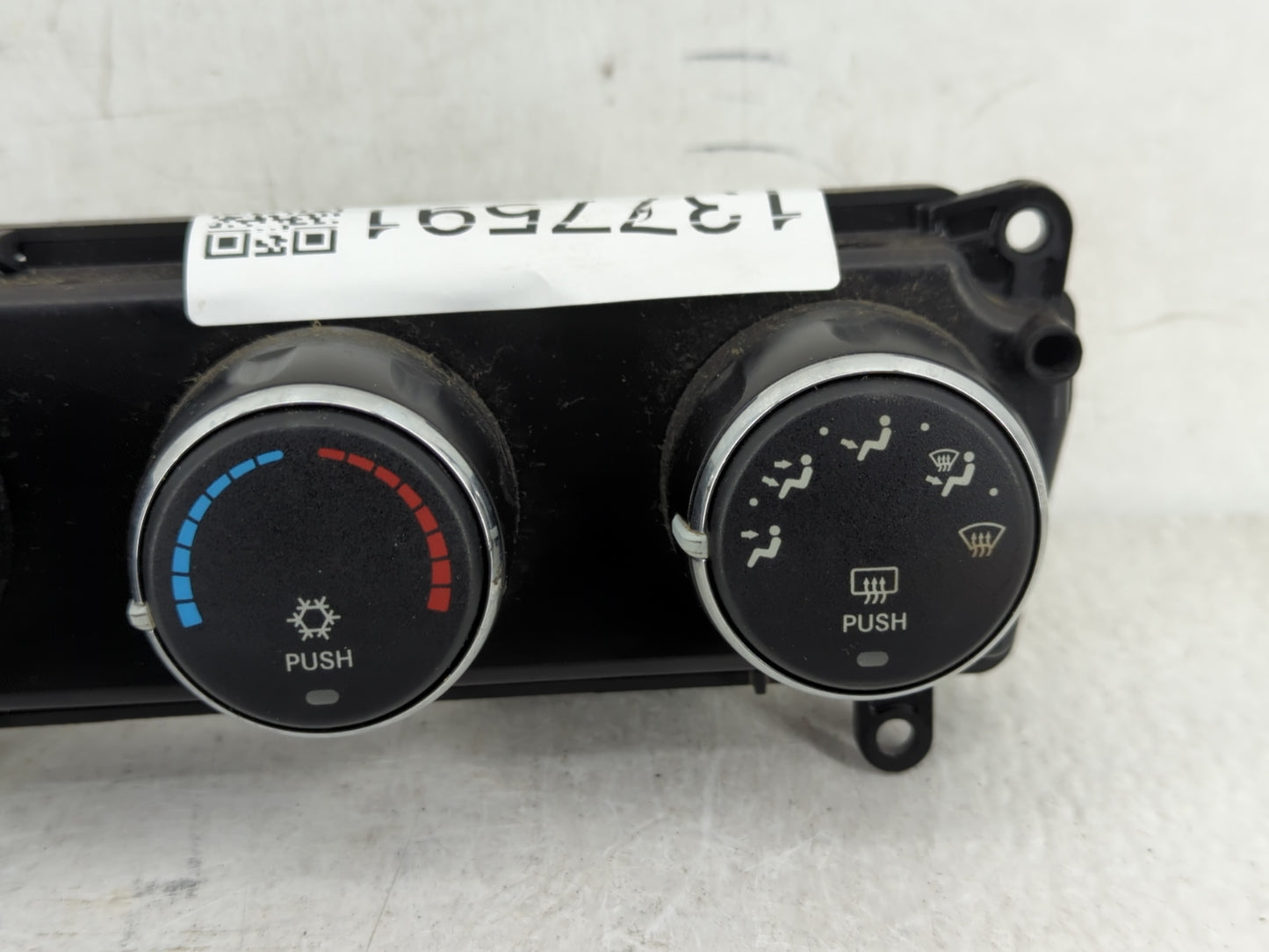 2008-2009 Jeep Liberty Climate Control Module Temperature AC/Heater Replacement P/N:P55111935AA Fits Fits 2008 2009 OEM Used