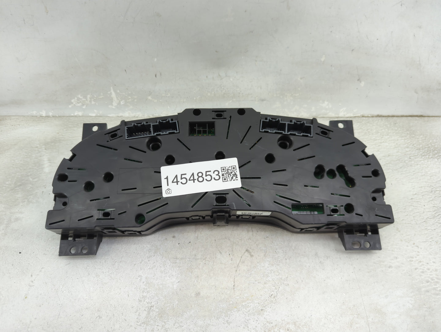 2009 Jeep Liberty Instrument Cluster Speedometer Gauges P/N:P05172752AC T5IQ0569BA784 Miles: Fits OEM Used Auto Parts - Oemu
