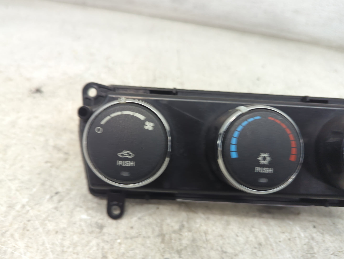 2008-2009 Jeep Liberty Climate Control Module Temperature AC/Heater Replacement P/N:P55111935AP 58024M Fits Fits 2008 2009 O