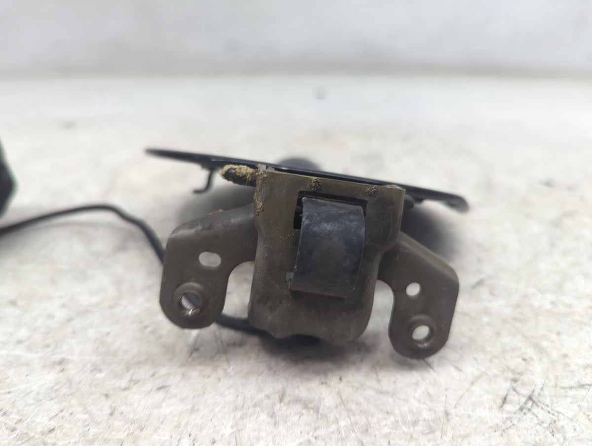 2009 Jeep Liberty Fuel Tank Door Lid Gas Tank - Oemusedautoparts1.com