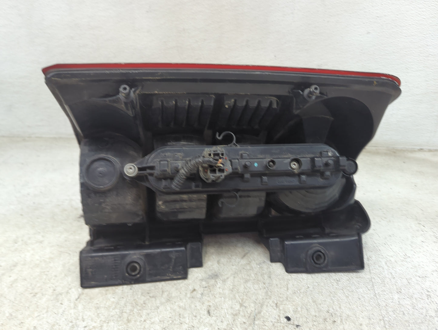 2008-2012 Jeep Liberty Tail Light Assembly Passenger Right OEM P/N:55157346AC Fits Fits 2008 2009 2010 2011 2012 OEM Used Au