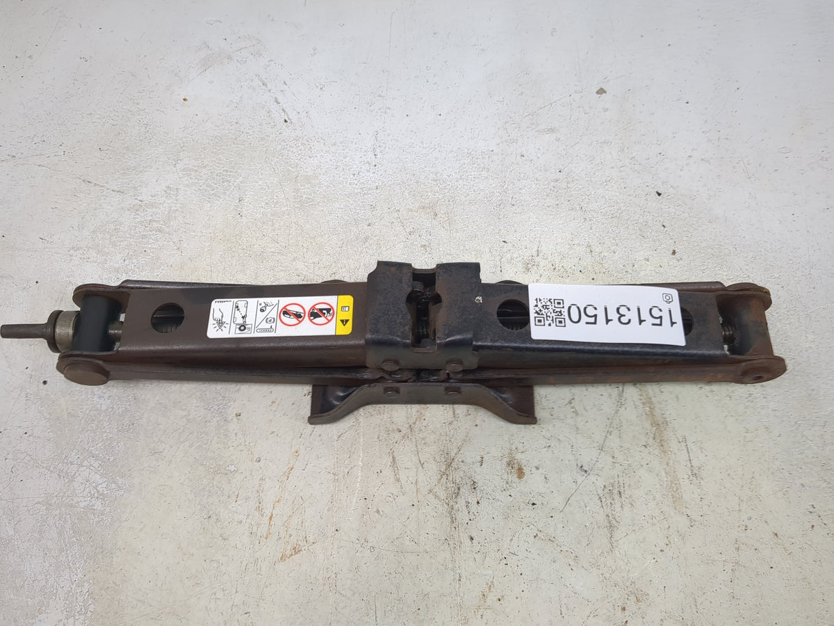 2009 Jeep Liberty Spare Scissor Car Jack - Oemusedautoparts1.com