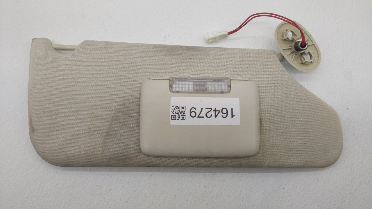 2008-2012 Jeep Liberty Sun Visor Shade Replacement Passenger Right Mirror Fits Fits 2008 2009 2010 2011 2012 OEM Used Auto P