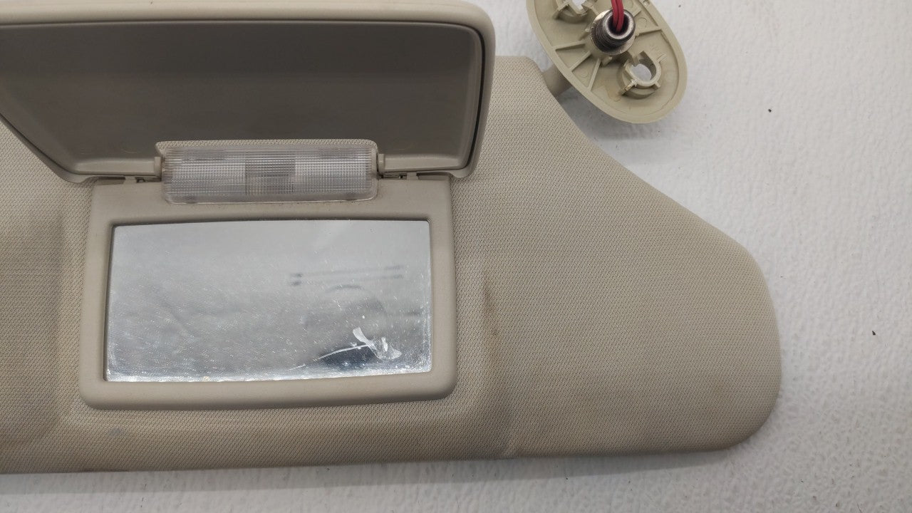 2008-2012 Jeep Liberty Sun Visor Shade Replacement Passenger Right Mirror Fits Fits 2008 2009 2010 2011 2012 OEM Used Auto P